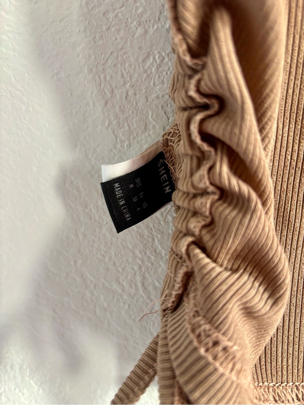 Ribbed Ruched-Side Cropped Tank Top - Picture 5 of 5